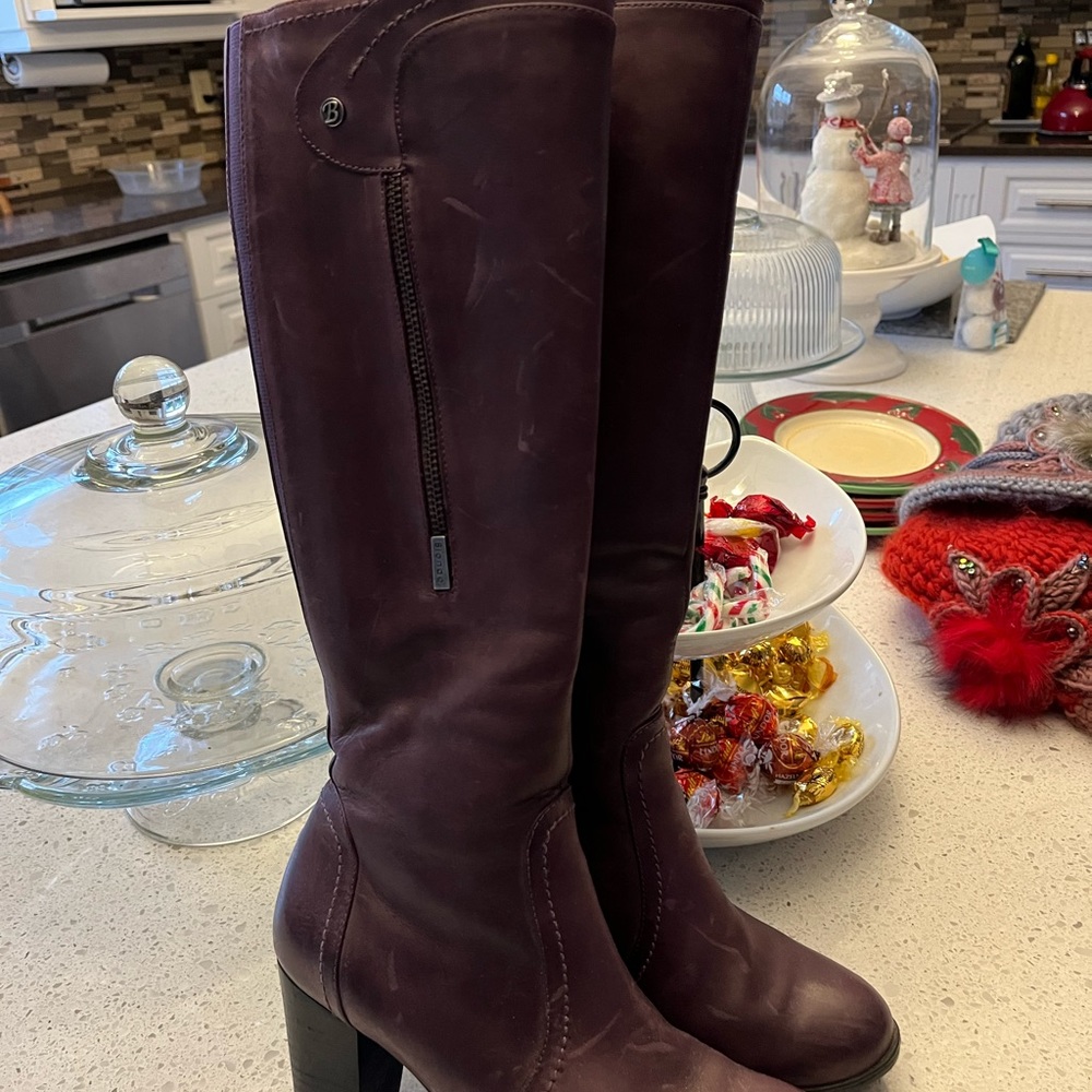 Size 7 purple Blondo waterproof heeled boots